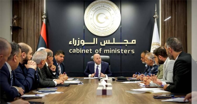 Government meets to address fuel station congestion and ensure supply stability