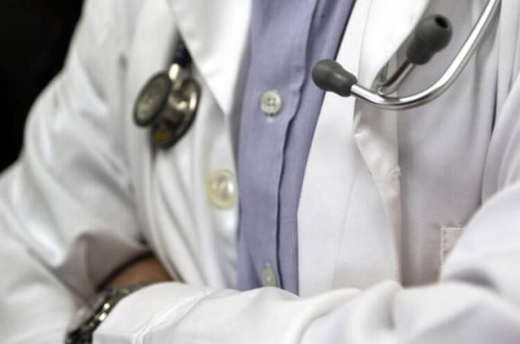 Suspension of medical practice for two doctors