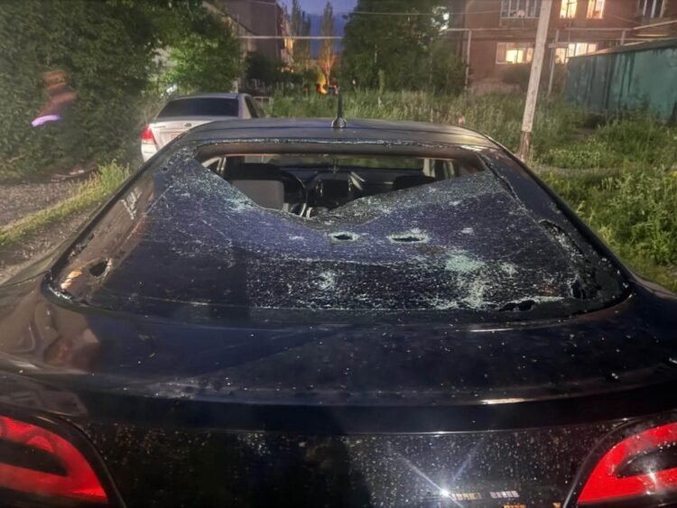 The hail that fell in Gyumri smashed the cars