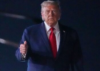 Trump Warns US ‘Must’ Respond After Iran Downs Apache Helicopter as Israel Pounds Lebanon and Hormuz Tensions Rise