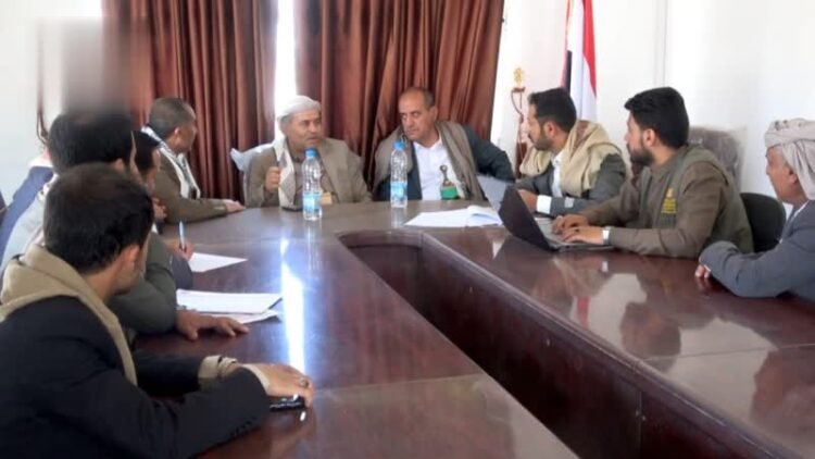 A meeting in Amran discusses the matrix of emergency development intervention projects – Al-Thawra Net