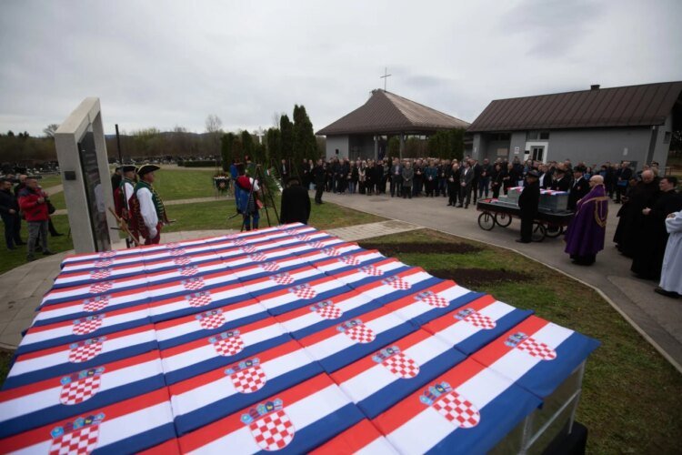 By Ivica Ivanišević … A LITTLE TOMORROW Ivica Ivanišević: Instead of AI – U. Only waiters and gravediggers have a bright future in a country like Croatia