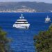 Slobodna Dalmacija – This is what the service for the rich looks like on a superyacht in Dalmatia. Weekly rent costs more than some will earn in their lifetime