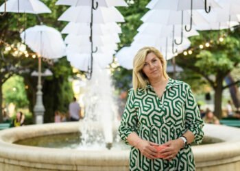 PREMIUM Šibenik Spring Festival Spring falls on her shoulder: How did Suzy Josipović get from Šibenik what others cannot? For a birthday?