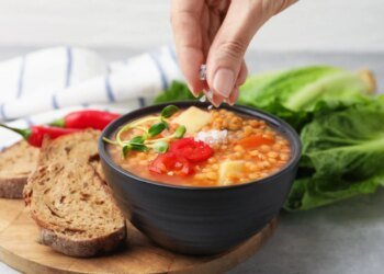 Slobodna Dalmacija – Do you know what Italians add to lentils to get a finger-licking dish? It might surprise you, but it works wonders for the taste