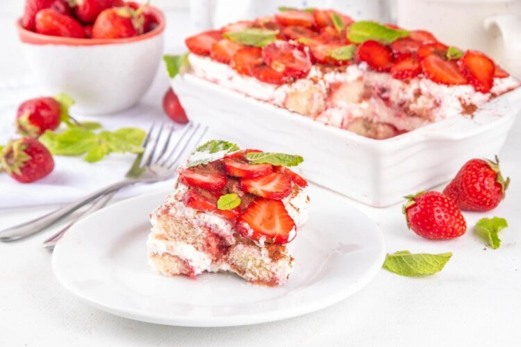 Slobodna Dalmacija – This tiramisu with strawberries and white chocolate is so good that you will make it as long as it is in season! The secret is in the sauce…