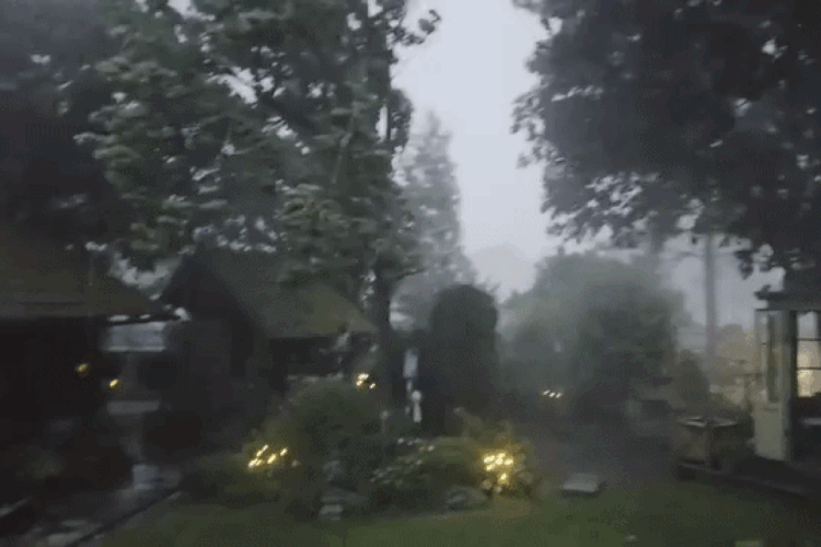 Slobodna Dalmacija – VIDEO A severe storm with hailstorm hit the neighboring country. Hail the size of golf balls fell. The front is getting closer to Croatia
