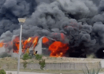 Slobodna Dalmacija – VIDEO Thick poisonous smoke over Mostar. Burning since morning, citizens were told not to leave their houses. Known cause of fire?