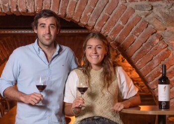 Uruguayan brothers invested nearly US$ 1 million to recover an old house in Cordón and turn it into the first urban winery in the country