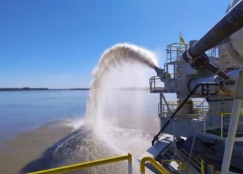 They confirm that Jan De Nul won the tender and will operate the Waterway for the next 25 years