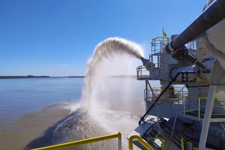 They confirm that Jan De Nul won the tender and will operate the Waterway for the next 25 years