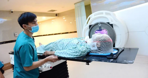 Nearly 900 cancer patients await radiotherapy at Ho Chi Minh City hospital