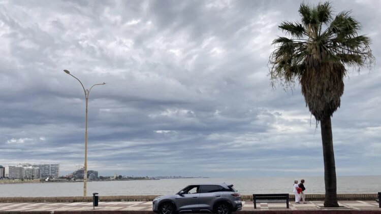 Taxes on electric cars generate differences between the Ministers of Environment and Industry with the Economy