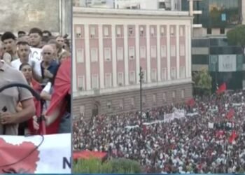 VIDEO/ “This government has finished its mandate” – The blind man in protest: Albania belongs to us, to be united like a hurricane! They can no longer drive