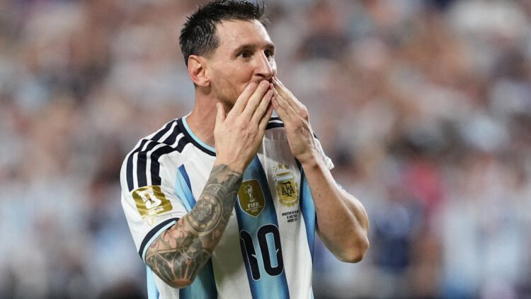 Day 6 at the World Cup. Records in Messi and Mbappe, conflict in the Korean base, snake in the German base