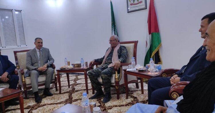 The President of the Republic receives the Director General of the Algerian National Archives
