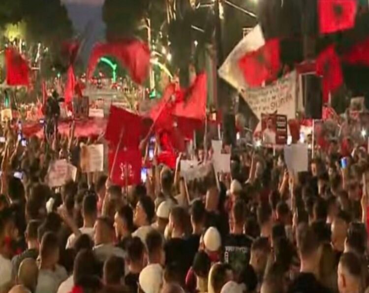 OBSERVATION/ Unlike political gatherings, the civil protest expands every hour! Mass appeal; “Rama resigns”