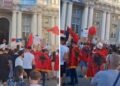 With flags and red and black clothes, the Albanians of Genoa fill the square in protest: Rama resigns! We must no longer be silent about our rights