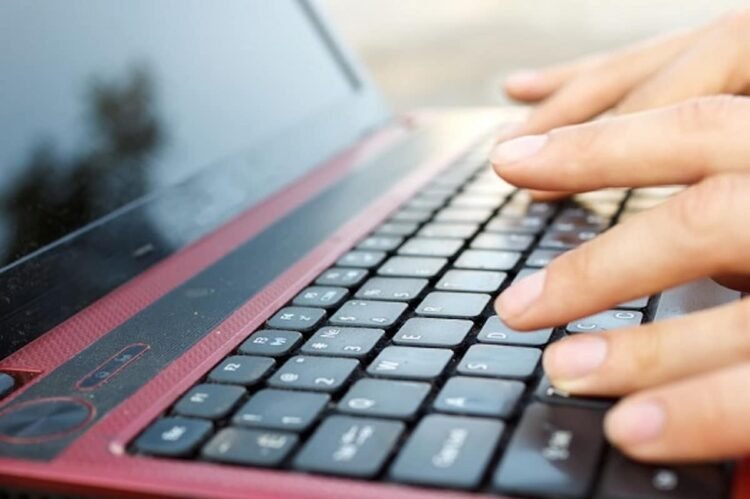 Dy seeks stronger protection of kids from social media threats