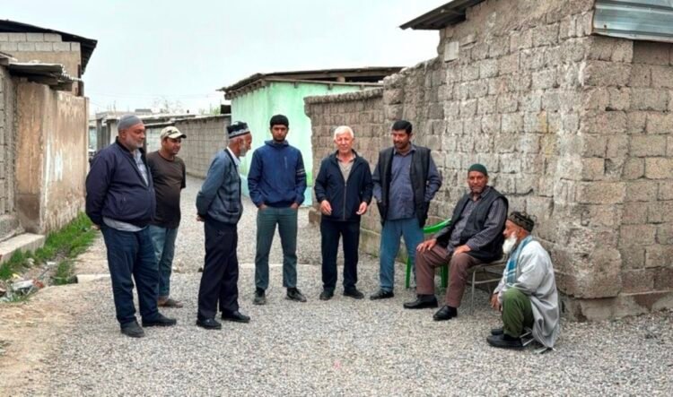 Invisible neighbors. How to integrate Roma into society?