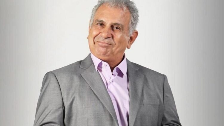 Kostas Kazakas: The sweet reference to his soprano daughter and his actor son
