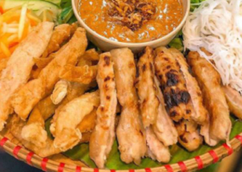 Authorities in Vietnam’s Nha Trang deny rumor that grilled pork sausage contains rat meat