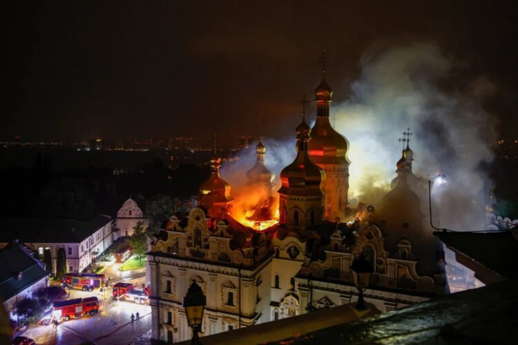 Russian UAVs hit the Kiev Pechersk Lavra: the historical monument suffered serious damage