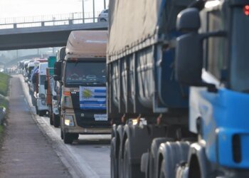Traffic chaos on the port Rambla due to a demonstration by transporters: Caminera warns of great slowdown in almost all of Montevideo
