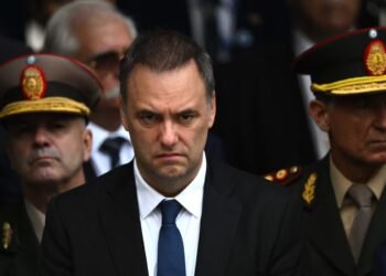 Manuel Adorni renunció después de tres meses de escándalo por su patrimonio