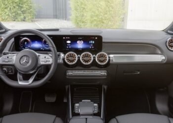 In Kaunas, thieves robbed Mercedes-Benz: losses amount to 16,000. euros