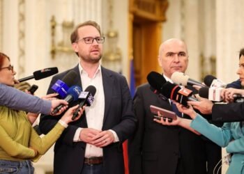 Dominic Fritz confirms that he is in contact with Ilie Bolojan and Kelemen Hunor, in order to submit to President Nicușor Dan a version of a minority government. Who does Fritz not trust