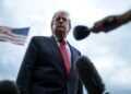 A federal judge has banned the arrests of migrants in specialized U.S. courts. The decision that complicates Trump’s plans