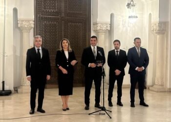 AUR would double its electoral score in case of early elections. Analyst: “It’s the only party that can win”