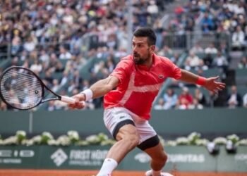 Complicated match for Novak Djokovic, in the first round at Roland-Garros. How did the Serb do?