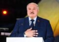 Emmanuel Macron resumed dialogue with Belarusian leader Aleksandr Lukashenko to ask him to get closer to the rest of Europe