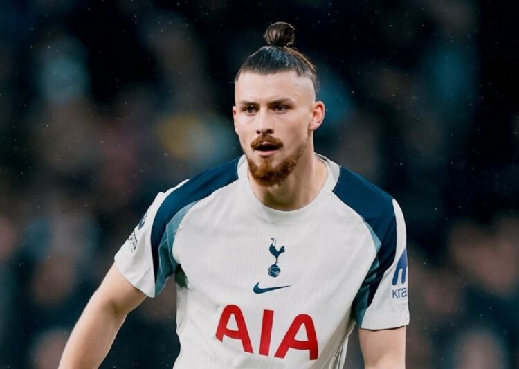 The last stage of the Premier League has ended. With Drăgușin on the field, Tottenham fought for salvation