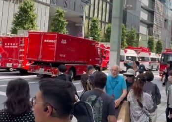 20 injured at Tokyo shopping center after man sprays strong-smelling substance in tourist district