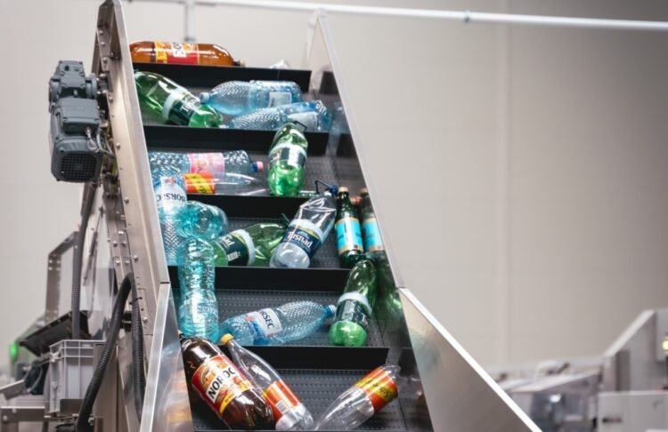 More than 10 billion SGR packaging has been recycled since the program began. “It would cover five times the distance between the Earth and the Moon”