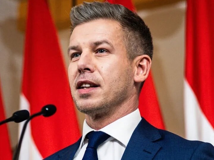 Magyar cuts his salary in half and prepares similar measures for ministers and parliamentarians: “The difference between the incomes of politicians and the population is too great”