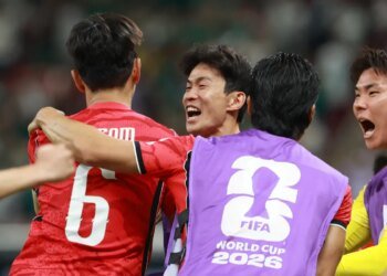 South Korea goes from less to more and defeats the Czech Republic, in the debut of both