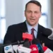 Sikorski resorts to “both sides” rhetoric in Ukraine history dispute