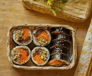 Sprout salad gimbap – The Korea Herald