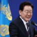 Lee set to host ambassadors over chimaek at Cheong Wa Dae
