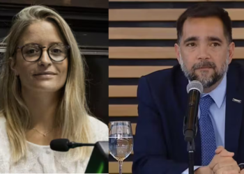 A prosecutor requested measures against the president of the organization that regulates airports and her predecessor Leal for alleged bribes