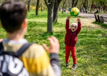 Parents Celebrate Children’s Day with Gifts and Shared Experiences, Survey Finds