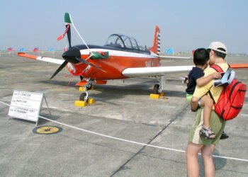 Military trainer aircraft crashes, killing two pilots