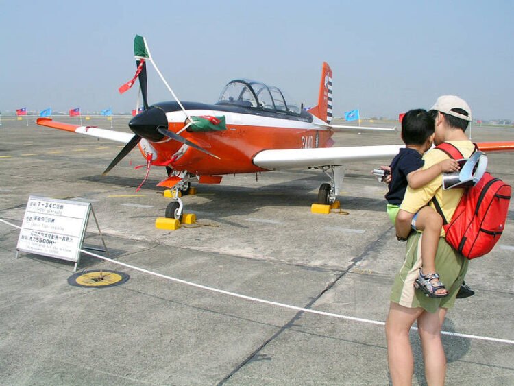 Military trainer aircraft crashes, killing two pilots