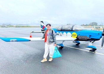 Taiwanese pilot flies around the world in nine days