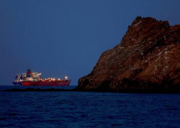 Iran attacks Bahrain in response to US airstrikes