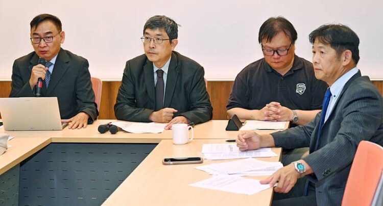 Experts concerned over downgrading communication equipment procurement